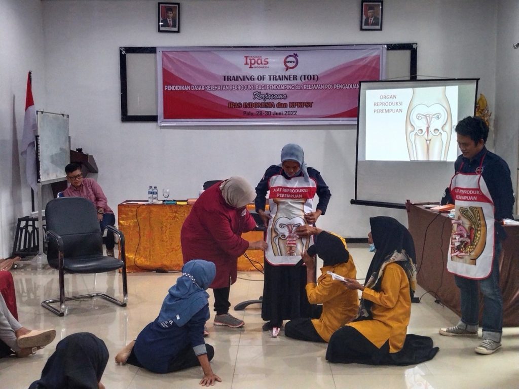 Training for Trainers (ToT) HKSR untuk Kader Pendamping Korban Kekerasan Seksual di Sulawesi Tengah