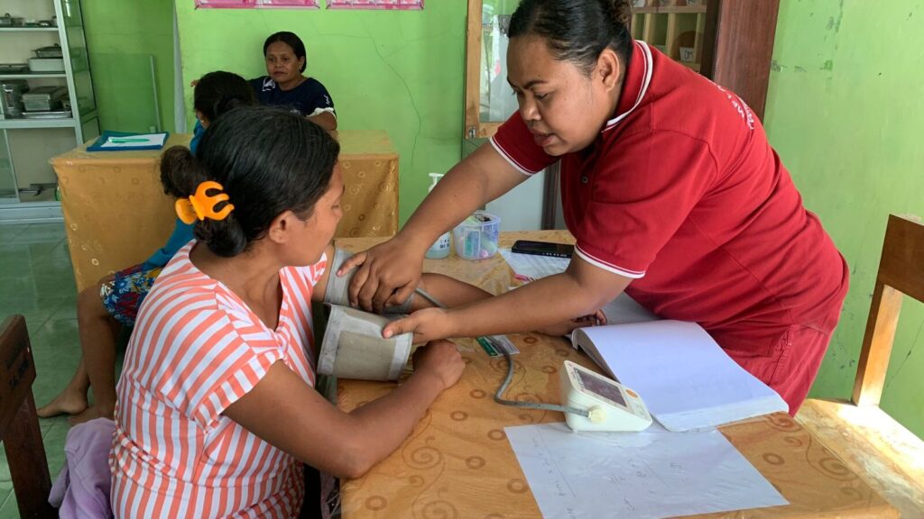 Perangi Mitos Kontrasepsi: Kisah Bidan Ria Ajak Suami Dukung Istri untuk Ber-KB